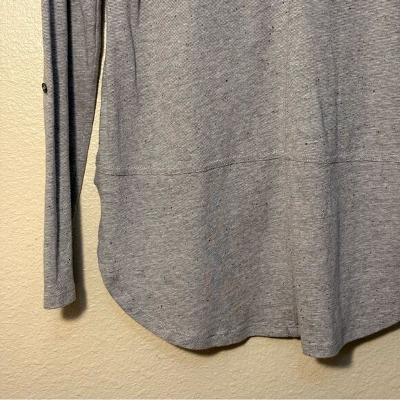 Sonoma Gray Button Down Shirt Relaxed Fit Women’s Small Long Sleeve Roll Tab. - Picture 7 of 9
